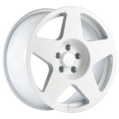 Staggered Full Set: Fifteen52 Tarmac Rally White