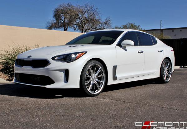 20 inch Staggered Ace Alloy Aspire Hypersilver w/ Machined Face on a 2018 Kia Stinger w/ Specs