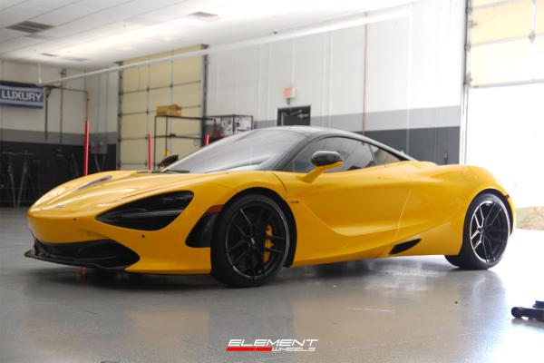 19/20 inch Double Staggered Variant Helium Semi-Gloss Black on a 2020 Mclaren 720s