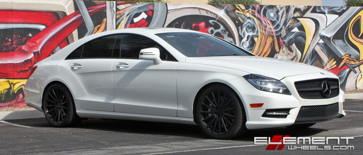 19 in staggered Vossen VFS2 Gloss Graphite (Flow Formed) on a 2014 Mercedes Benz CLS C Class/ W Specs