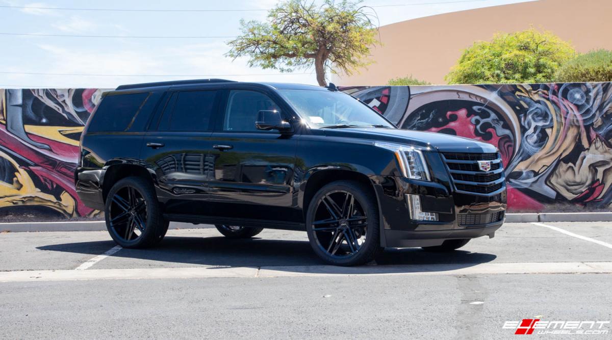 24 Inch Koko Kuture Vetse in Gloss Black on a 2020 Cadillac Escalade