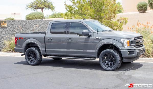 20 Inch Fuel Off Road Siege in Matte Black D706 on a 2020 Ford F-150