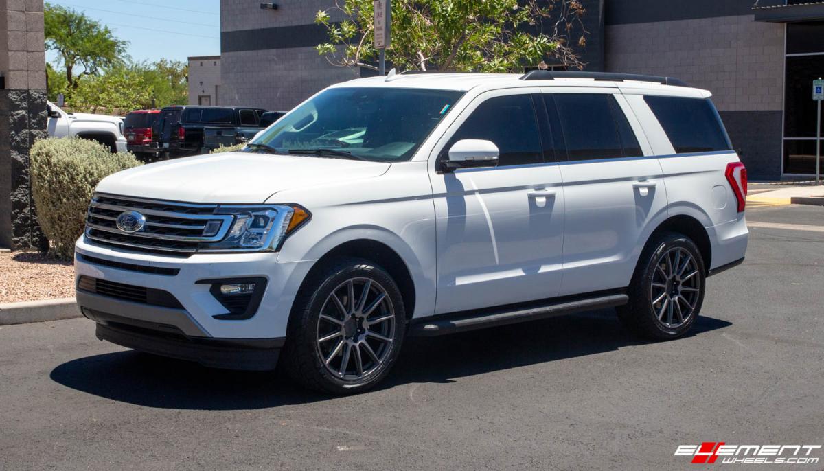 22 Inch Black Rhino Waza Brushed Gunmetal on a 2020 Ford Expedition