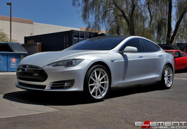 20 inch Staggered Variant Argon Silver Mirror Face (Flow Forged) on a 2013 Tesla Model S w/ specs