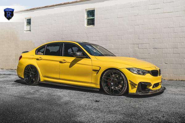 Staggered 20 Inch Rohana RFX7 in Gloss Black on a 2017 BMW M3