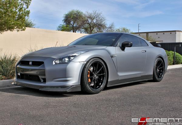 20 inch Staggered Variant Argon Gloss Piano Black (Flow Forged) on a 2015 Nissan GTR w/ Specs
