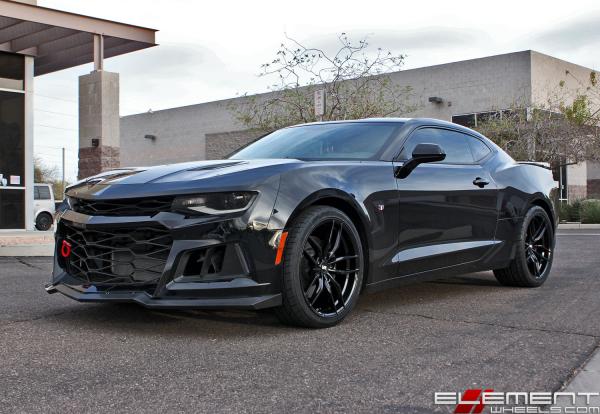 20 inch Staggered Variant Krypton Gloss Piano Black (Flow Forged) on a 2016 Chevy Camaro SS w/ Specs